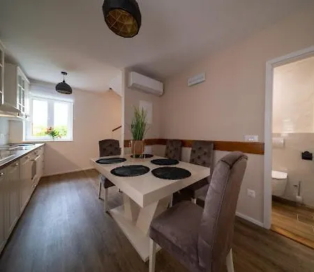 Bella Casa Villa Rogoznica (Sibenik-Knin)